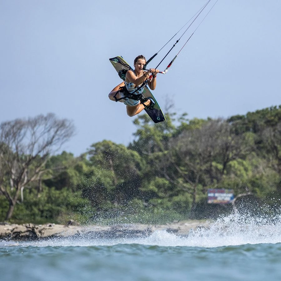 2022 Duotone Soleil Women's - Twintip Kiteboard - 50% Off Discounts Apply ! 4 2022 Duotone Soleil Women's - Twintip Kiteboard - 50% Off Discounts Apply ! - Image 2