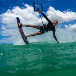 Slingshot Asylum V6 - Big Air / Freestyle Twintip Kiteboard Discounts Apply ! -WaveRide Gear Shop slingshot twintip asylum v6 size 3